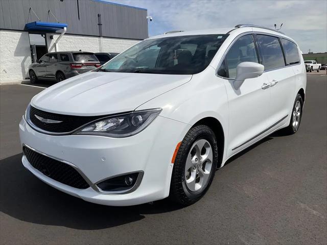 2017 Chrysler Pacifica Touring-L Plus
