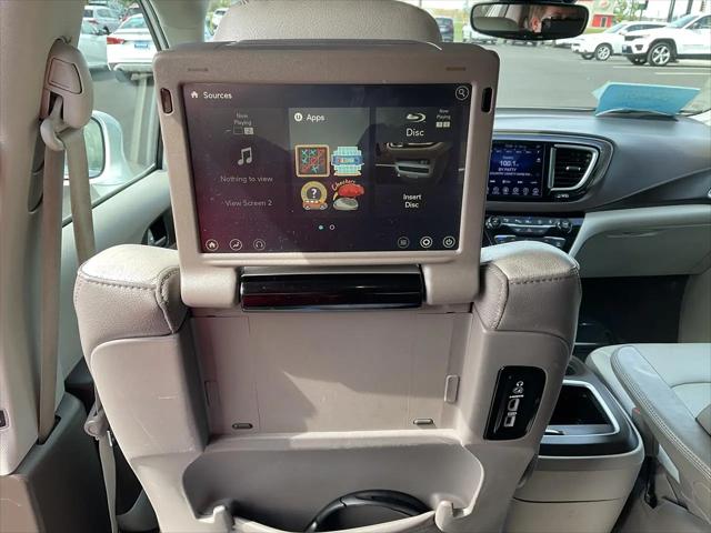 2017 Chrysler Pacifica Touring-L Plus