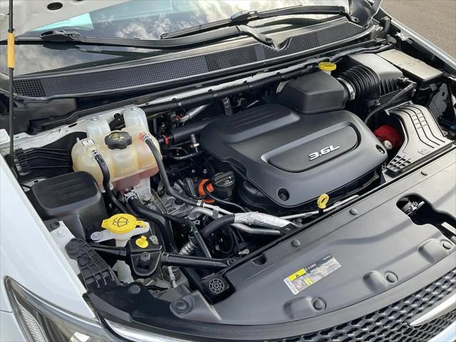 2017 Chrysler Pacifica Touring-L Plus