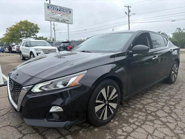 2019 Nissan Altima 2.5 SV for sale in Waterford, MI