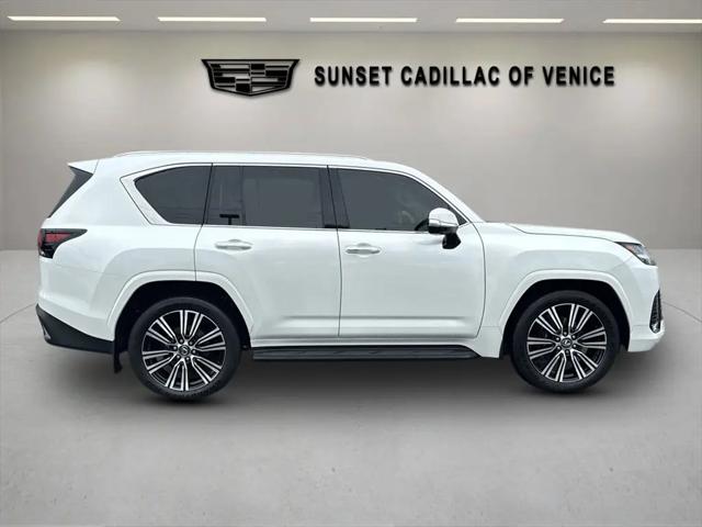 2025 Lexus LX Luxury