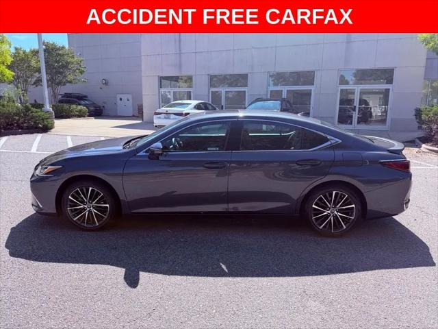2025 Lexus ES 300h ES 300h