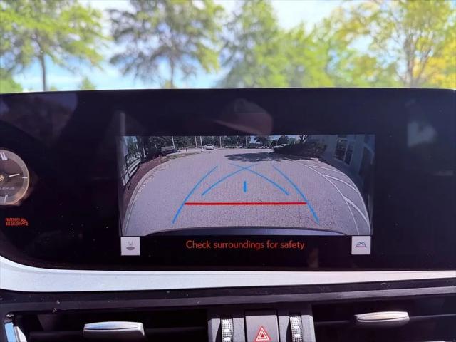 2025 Lexus ES 300h ES 300h