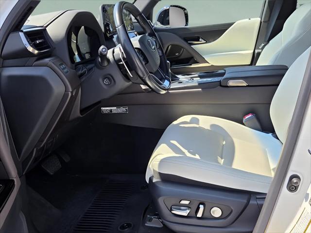 2023 Lexus LX Luxury