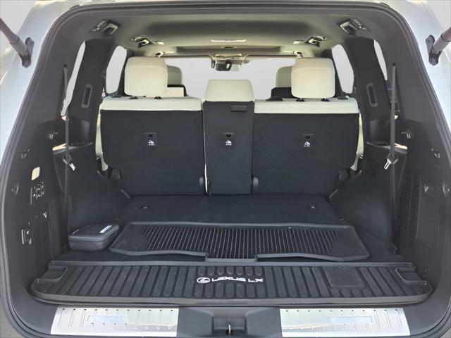 2023 Lexus LX Luxury