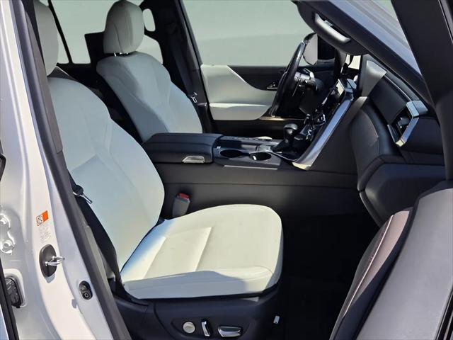 2023 Lexus LX Luxury