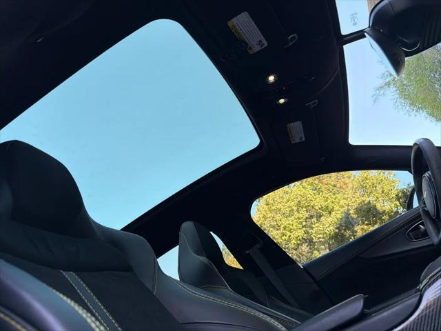 2023 Aston Martin DBX 707