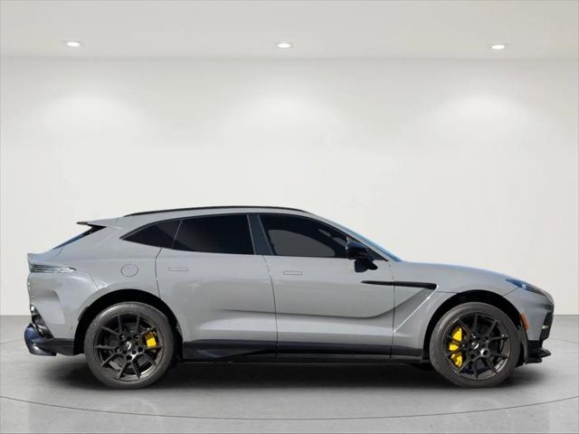 2023 Aston Martin DBX 707