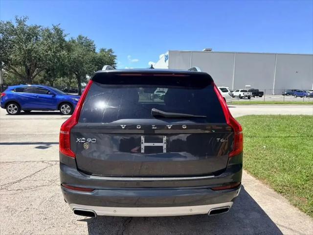 2017 Volvo XC90 T6 Momentum