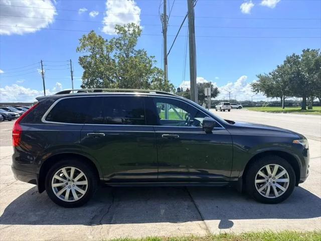 2017 Volvo XC90 T6 Momentum