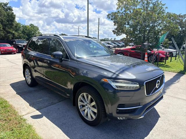 2017 Volvo XC90 T6 Momentum