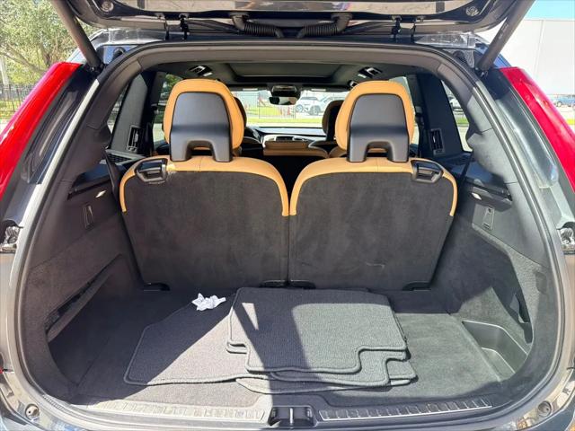 2017 Volvo XC90 T6 Momentum