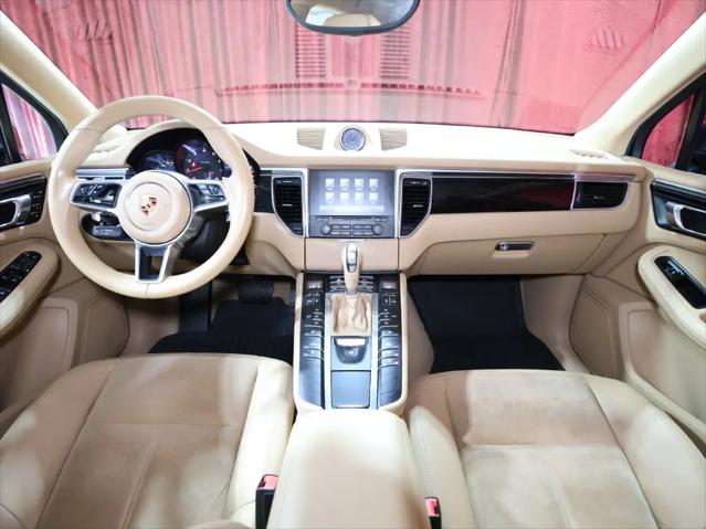 2017 Porsche Macan Macan