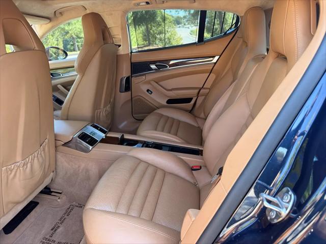 2012 Porsche Panamera Turbo