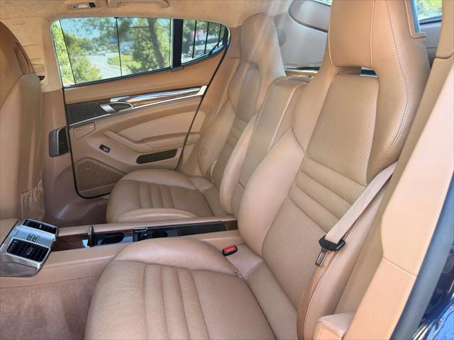 2012 Porsche Panamera Turbo