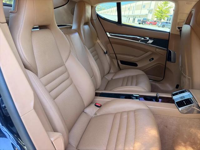 2012 Porsche Panamera Turbo