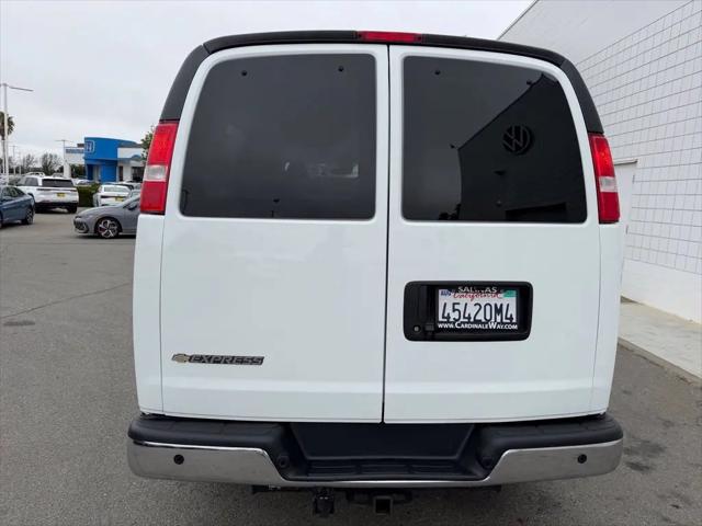 2022 Chevrolet Express Passenger RWD 3500 Extended Wheelbase LT