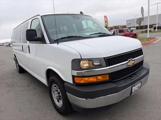 2022 Chevrolet Express Passenger RWD 3500 Extended Wheelbase LT