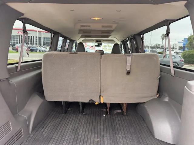 2022 Chevrolet Express Passenger RWD 3500 Extended Wheelbase LT