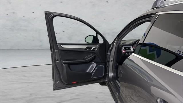 2016 Porsche Macan Turbo