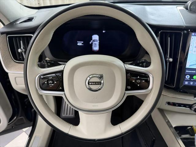 2023 Volvo XC60 B5 Ultimate Bright Theme