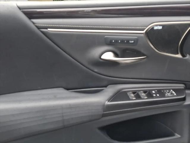 2021 Lexus ES ES 300h Luxury