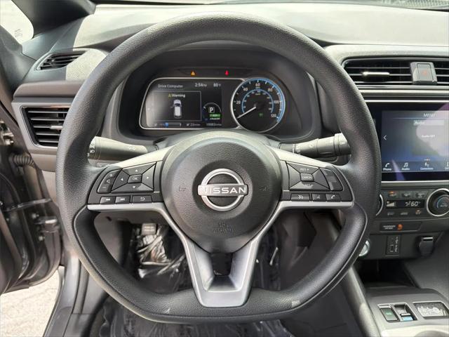 2025 Nissan LEAF S