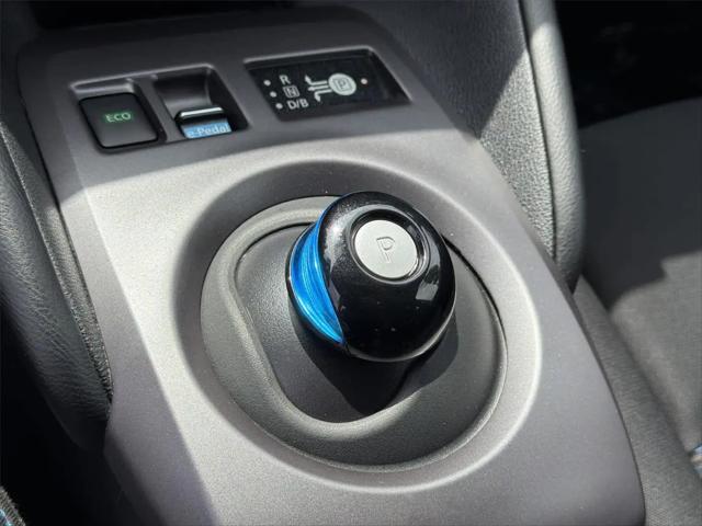 2025 Nissan LEAF S
