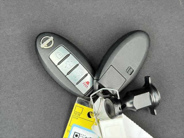2025 Nissan LEAF S