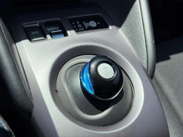 2025 Nissan LEAF S