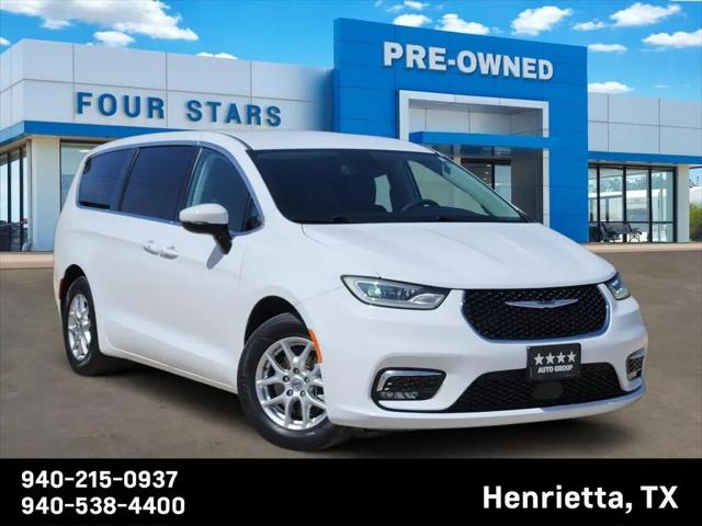 2023 Chrysler Pacifica Touring L for sale in Henrietta, TX