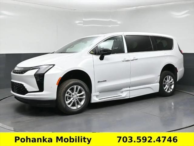 2027 Chrysler Pacifica Select