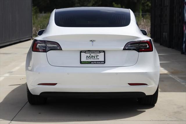 2020 Tesla Model 3 Standard Range Plus Rear-Wheel Drive