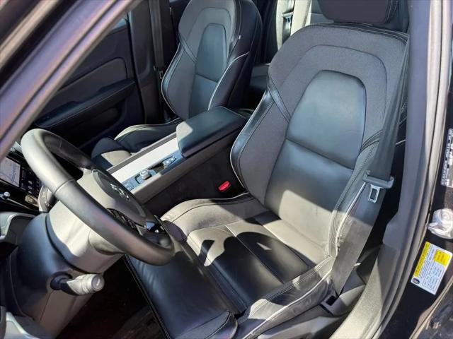 2024 Volvo S60 B5 Plus Black Edition