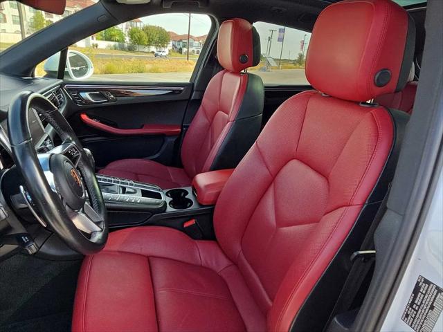 2020 Porsche Macan Macan