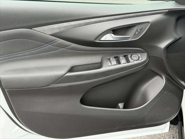 2026 Buick NV Sport Touring FWD