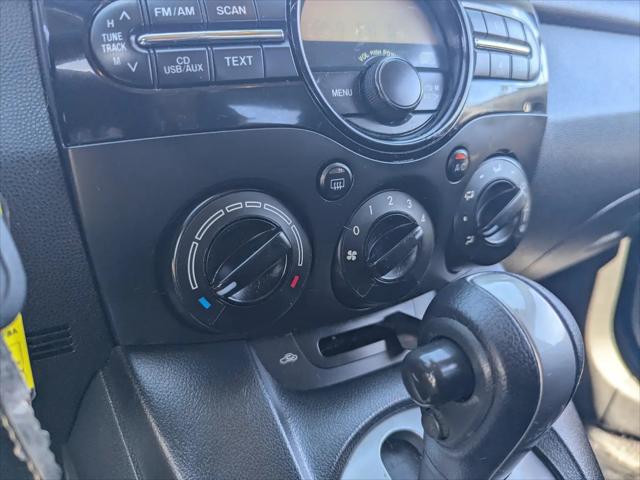 2013 Mazda Mazda2 Touring