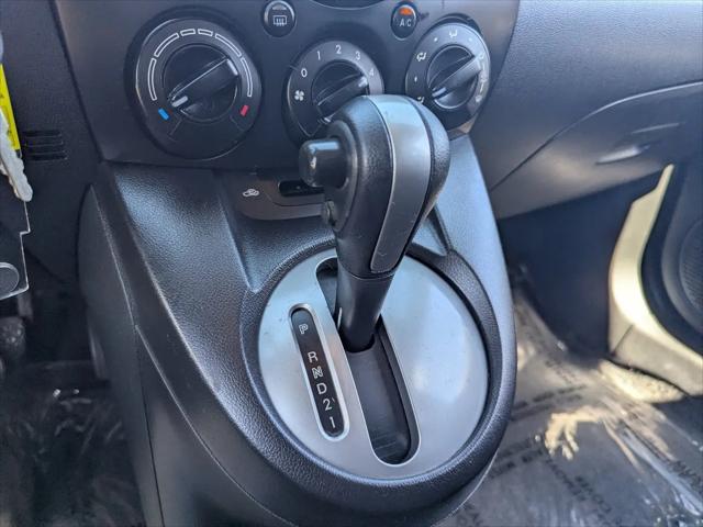 2013 Mazda Mazda2 Touring