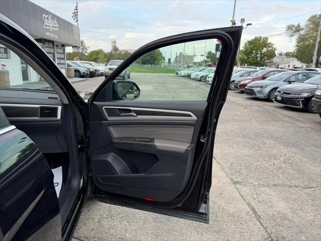2023 Volkswagen Atlas 2.0T SE