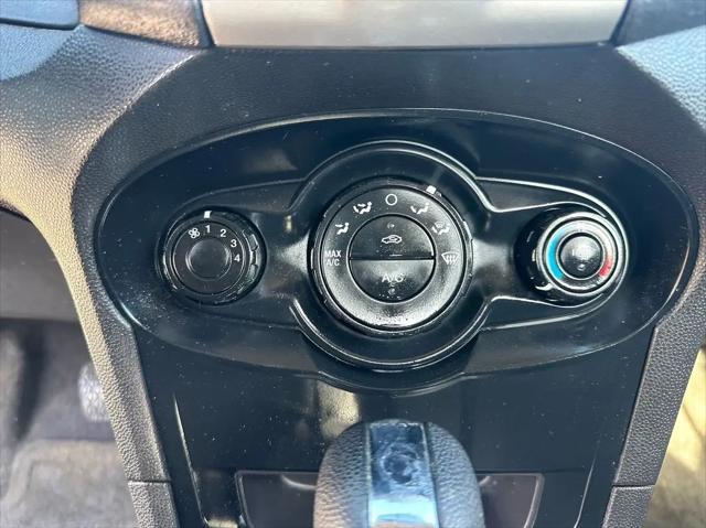 2011 Ford Fiesta SE
