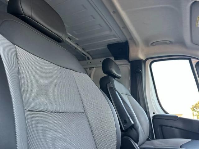 2025 Ram ProMaster 2500 Cargo Van Tradesman Low Roof 136 WB w/Pass Seat