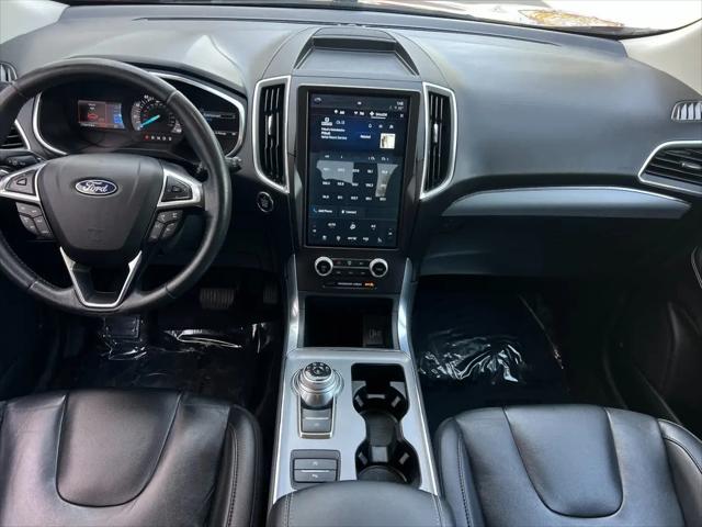 2021 Ford Edge Titanium