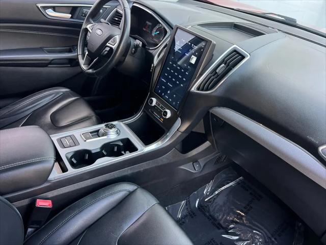 2021 Ford Edge Titanium