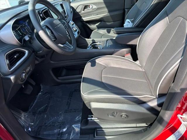 2027 Chrysler Pacifica Limited