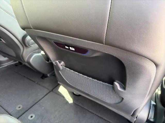 2027 Chrysler Pacifica Select AWD