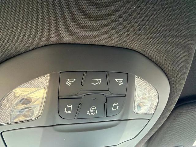 2027 Chrysler Pacifica Select AWD