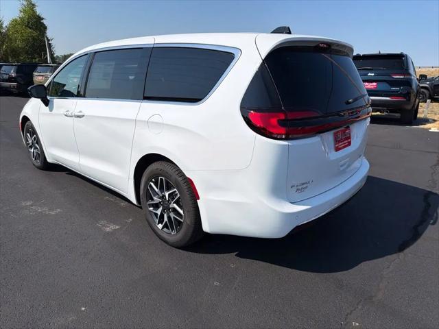 2027 Chrysler Pacifica Limited
