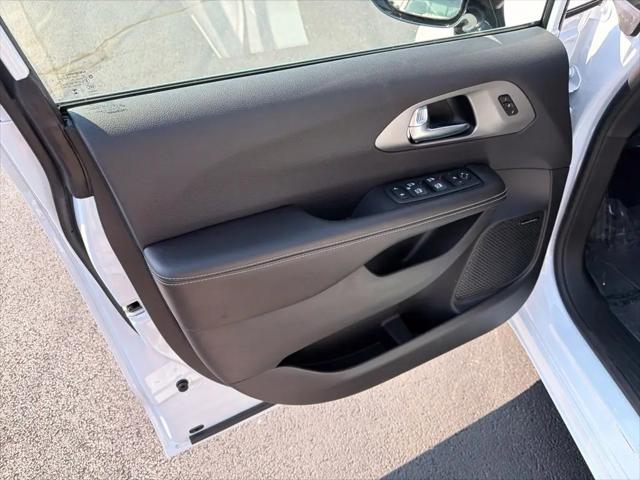 2027 Chrysler Pacifica Limited