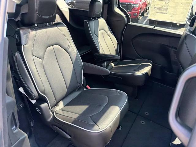 2027 Chrysler Pacifica Limited