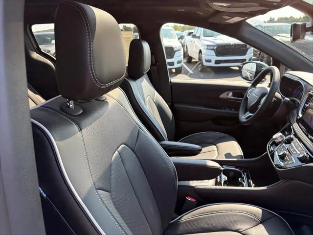 2027 Chrysler Pacifica Limited